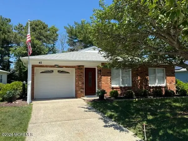 42 Lauren Lane, Brick, NJ 08723