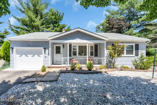 6 Dupont Court, Toms River, NJ 08757