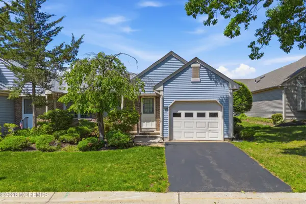 9A Patrick Henry Court, Monroe, NJ 08831