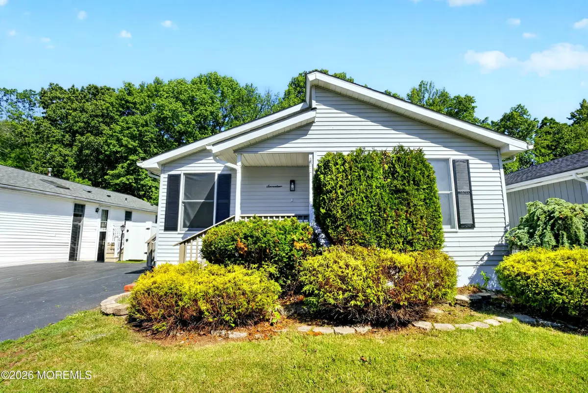 17 Brookview Lane, Manalapan, NJ 07726 - #1