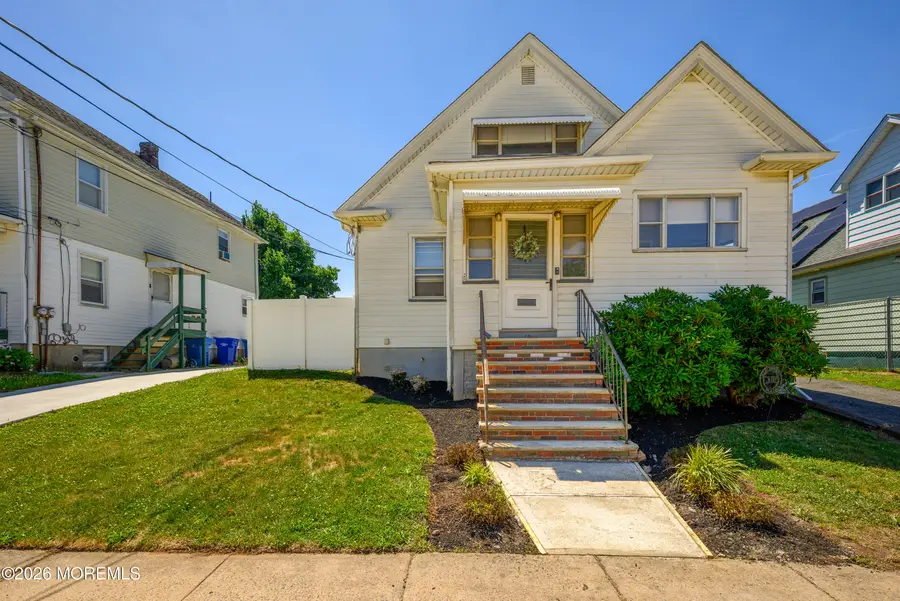 10 Beechwood Place, North Brunswick, NJ 08902 - #2