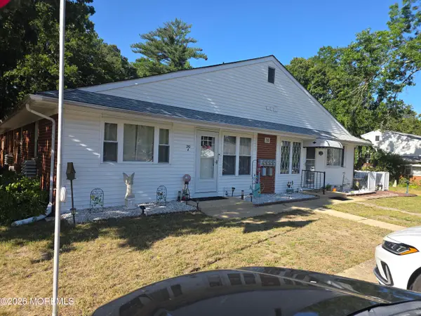 210 Laurel Place, Whiting, NJ 08759