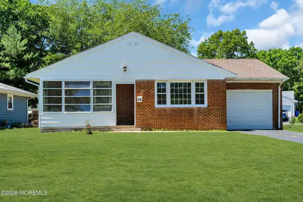 56 Bellflower Court, Toms River, NJ 08755