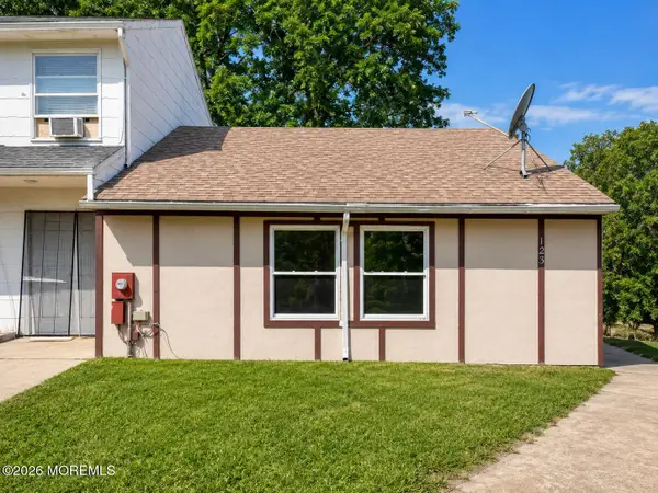 123 Lexington Boulevard, Barnegat, NJ 08005