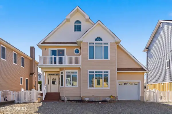 32 Halsey Drive, Brick, NJ 08723