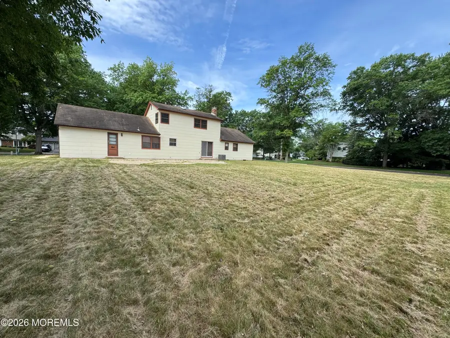 26 Sherwood Drive, Freehold, NJ 07728 - #2
