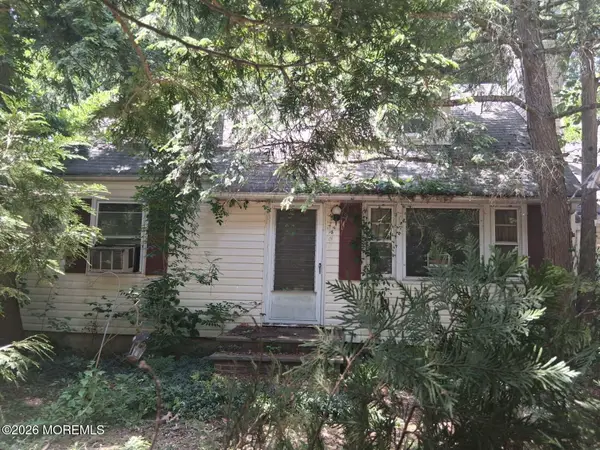 140 Fernhead Avenue, Spotswood, NJ 08884