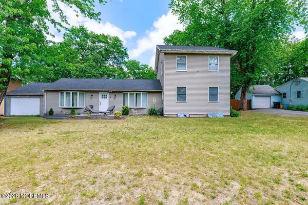 30 Spruce Road, Howell, NJ 07731