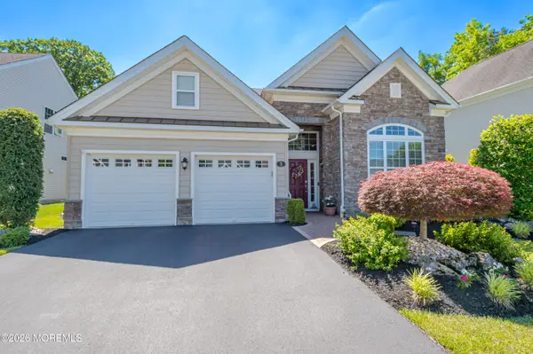 5 Tree Line Drive, Freehold, NJ 07728