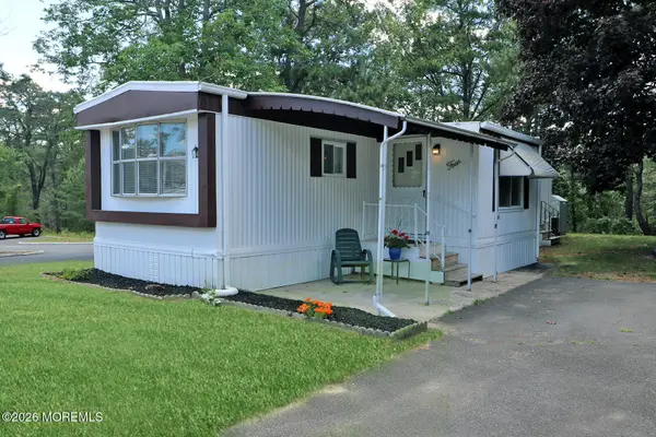 4 Fox Street, Whiting, NJ 08759