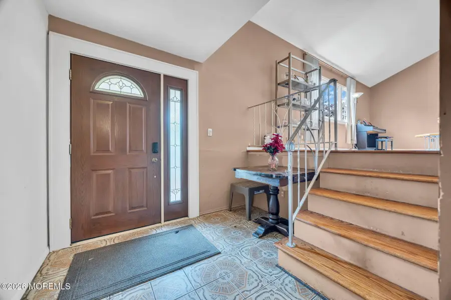 5 Cortland Drive, Somerset, NJ 08873 - #2