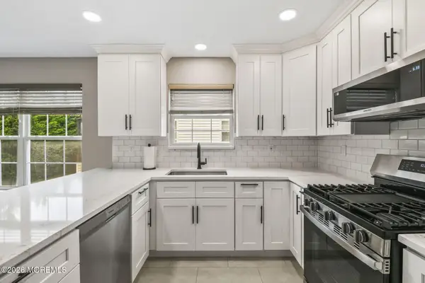 34 Winterton Drive, Toms River, NJ 08757