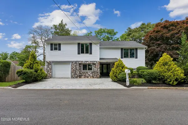 6 Clover Street, Tinton Falls, NJ 07724