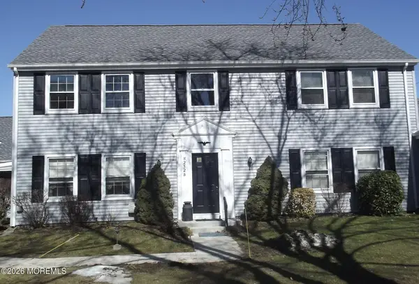 265 Middlebury Lane #b, Monroe, NJ 08831