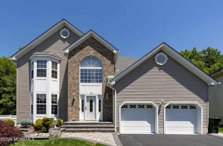 19 Trish Court, Matawan, NJ 07747 - #2