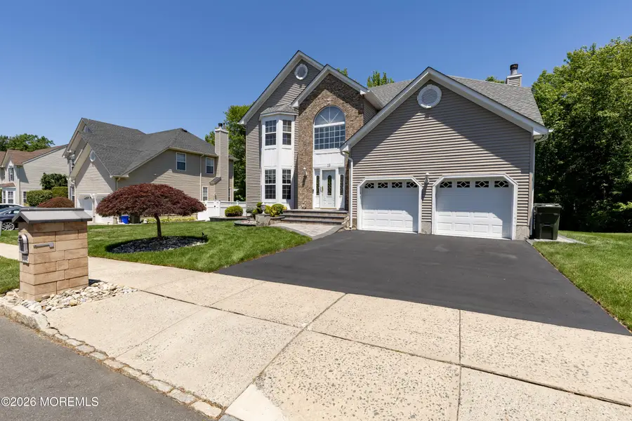 19 Trish Court, Matawan, NJ 07747 - #3