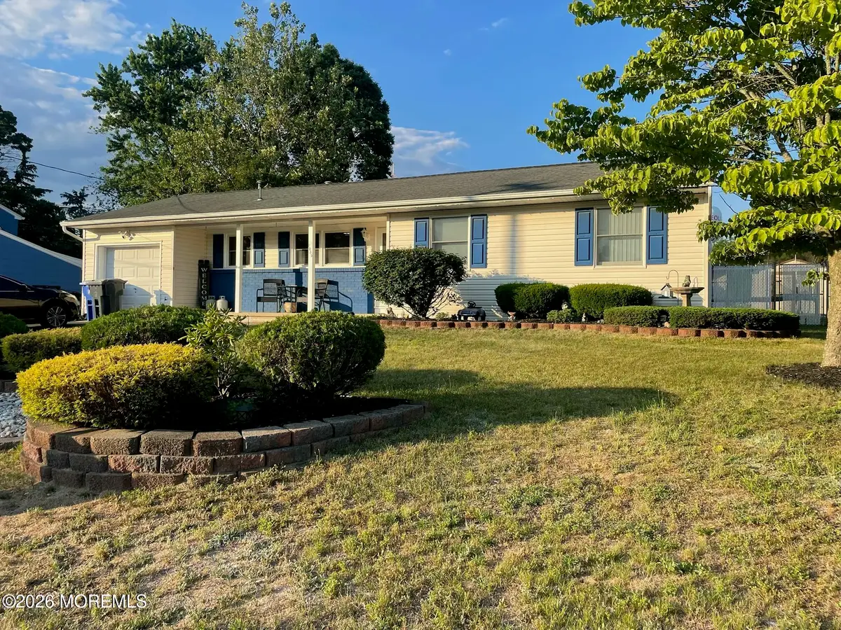 1035 Valley Stream Road, Toms River, NJ 08753 - #1