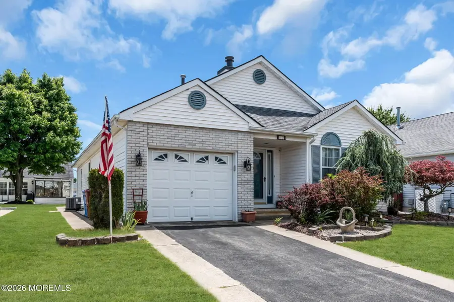 12 Blackpool Way, Toms River, NJ 08757 - #3