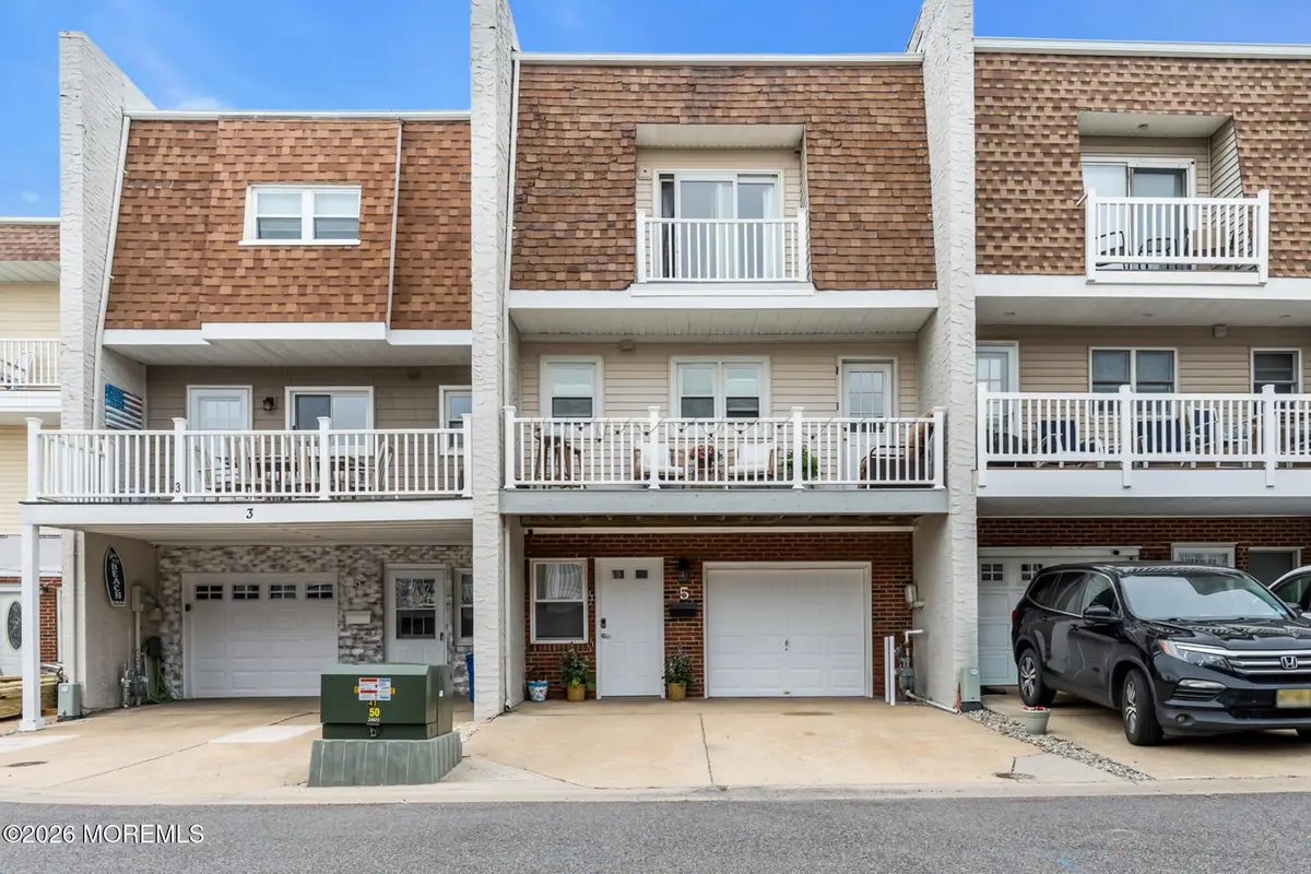 5 Sandpiper Lane, Sea Bright, NJ 07760 - #1
