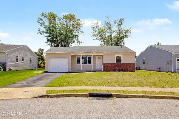 23 Eton Road, Toms River, NJ 08757