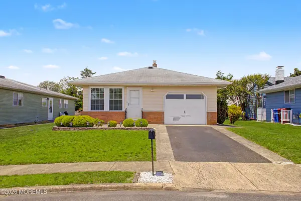 64 Puerto Vallarta Street, Toms River, NJ 08757