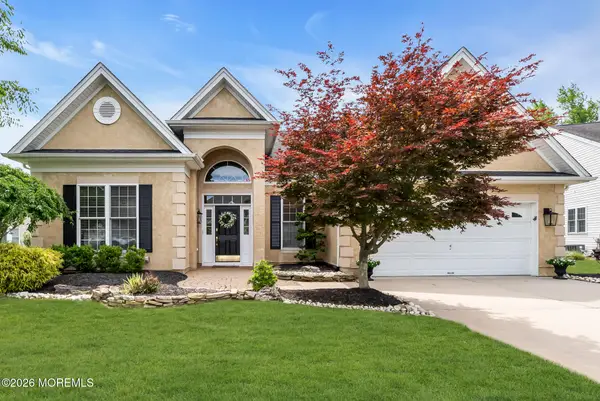 14 Dunberry Drive, Freehold, NJ 07728