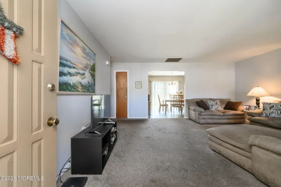 5 Evergreen Place, Howell, NJ 07731 - #3