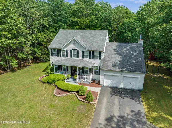 6 Drift Road, Freehold, NJ 07728