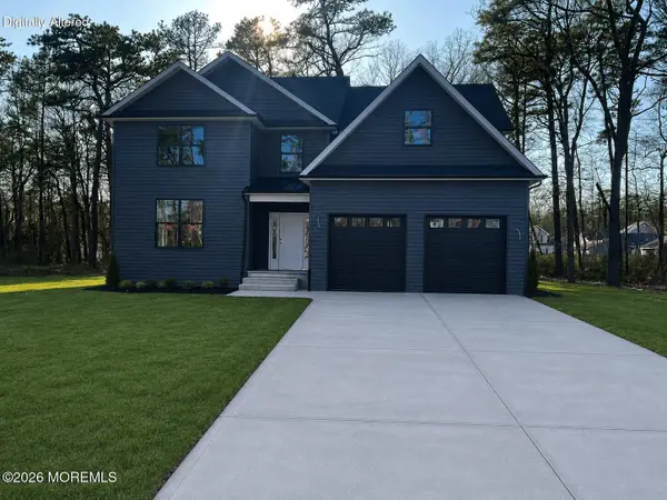 2 Railroad Avenue, Bayville, NJ 08721