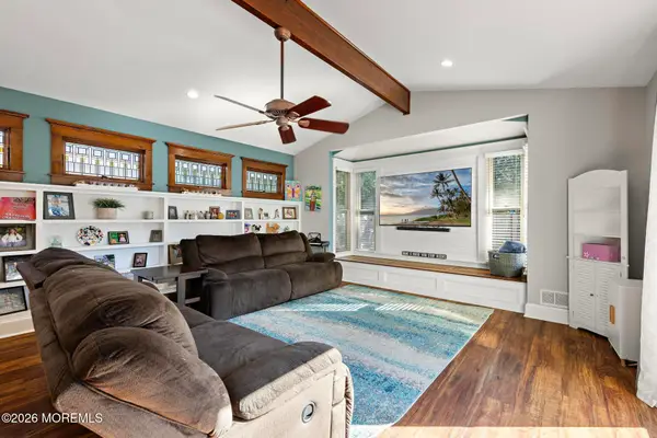 195 Lakeshore Drive, Manahawkin, NJ 08050
