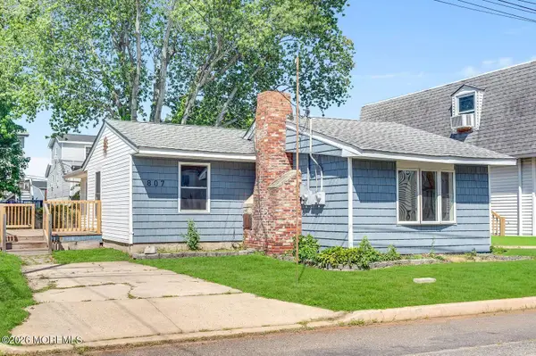 807 6th Street #A & B, Union Beach, NJ 07735