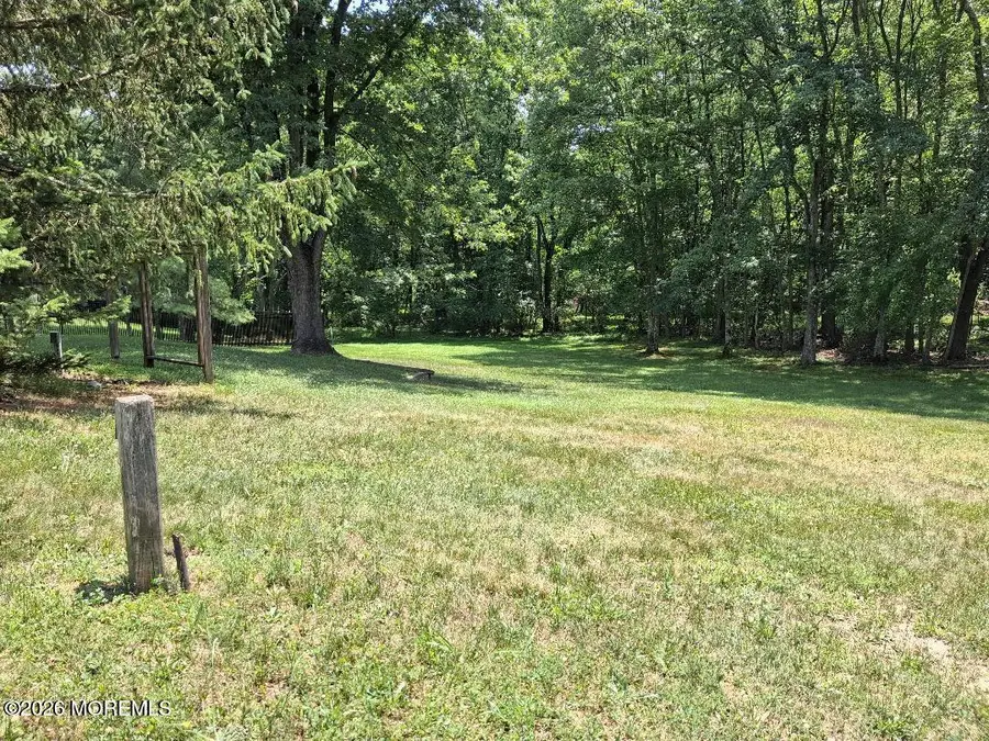 31 Hunt Road, Freehold, NJ 07728 - #3