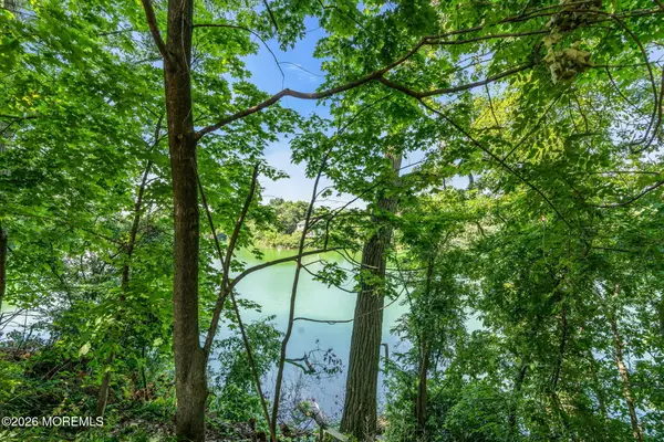 8 Johnson Avenue, Matawan, NJ 07747