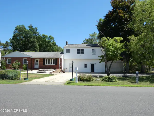 93 Outboard Avenue, Manahawkin, NJ 08050