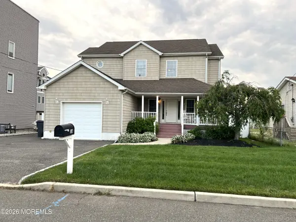 16 Longman Street, Toms River, NJ 08753
