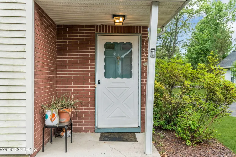 7 Kingston Close #1000, Freehold, NJ 07728 - #3