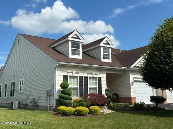 61 Diamond Spring Drive, Monroe, NJ 08831
