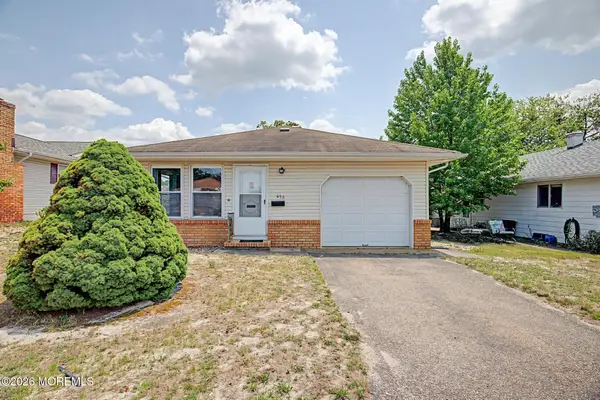658 Jamaica Boulevard, Toms River, NJ 08757