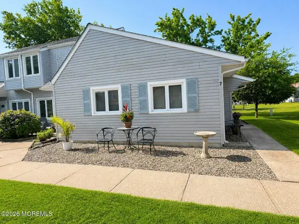 7 Seas Court, Barnegat, NJ 08005
