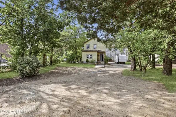211 4th Street, Lakewood, NJ 08701