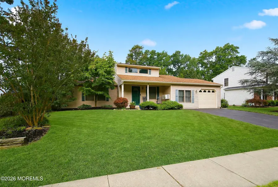 15 Honeysuckle Way, Howell, NJ 07731 - #3