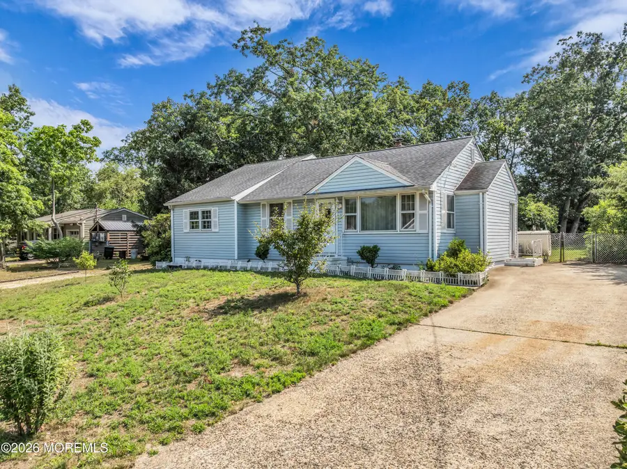 11 Hemlock Road, Howell, NJ 07731 - #2