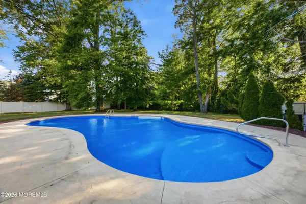17 Santa Fe Avenue, Old Bridge, NJ 08857