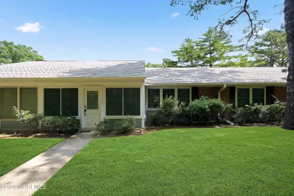 419B Chatham Court, Lakewood, NJ 08701