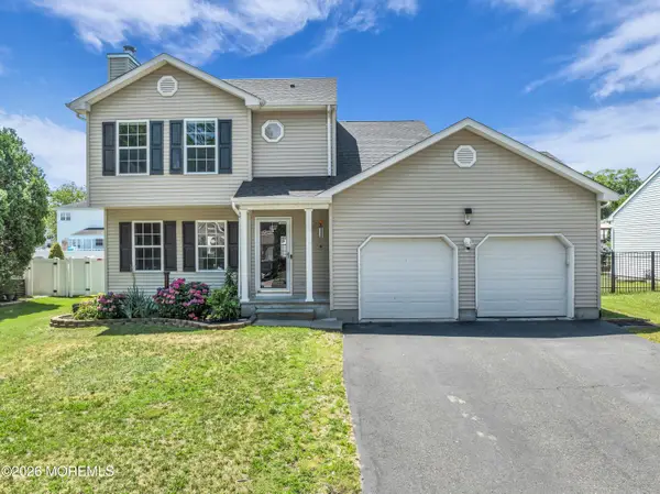 63 Diamond Lane, Howell, NJ 07731