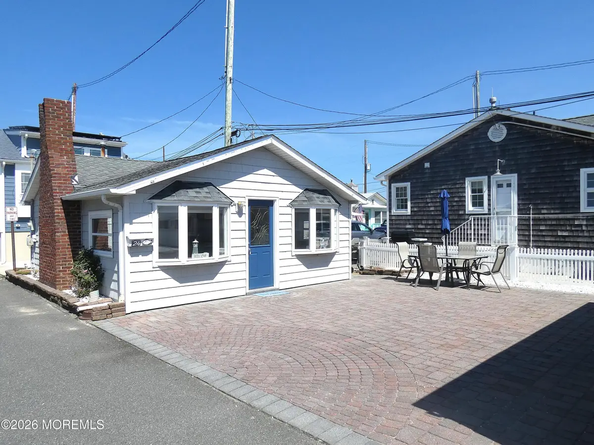 24 Chadwick Way, Lavallette, NJ 08735 - #1