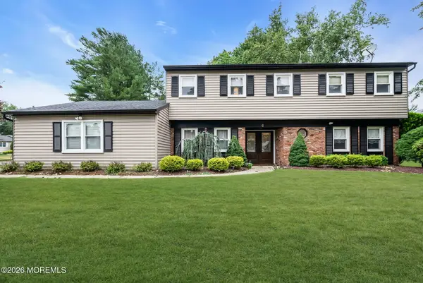 6 Hudson Bay Terrace, Marlboro, NJ 07746