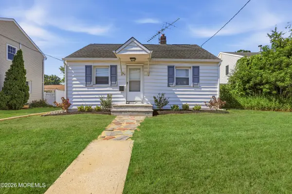 38 Collins Avenue, Port Monmouth, NJ 07758