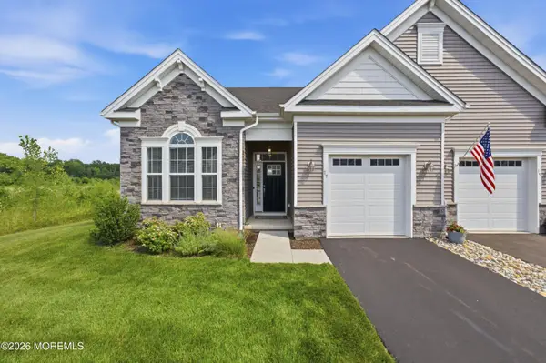 17 Saratoga Road, New Egypt, NJ 08533