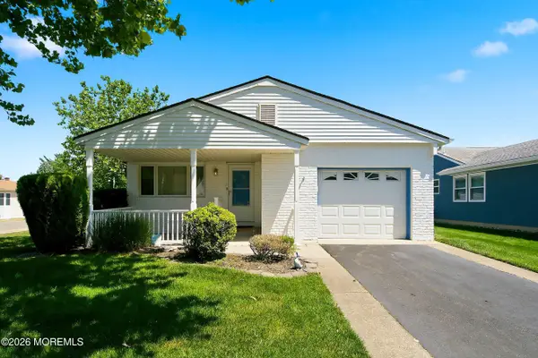 157 Pulaski Boulevard, Toms River, NJ 08757